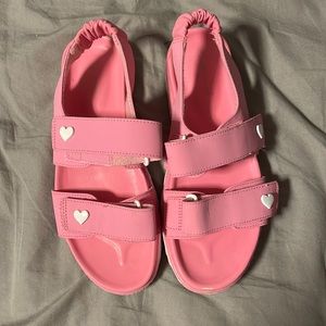 Stoney clover lanes target flip flops size 5